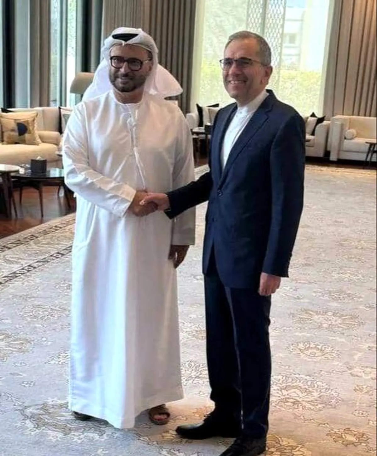 دیدار تخت روانچی با انور قرقاش