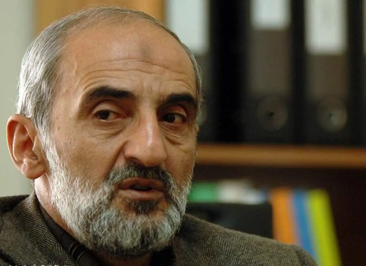 واکنش حسین شریعتمداری به عزل شهرام دبیری بعد از سفر به قطب جنوب