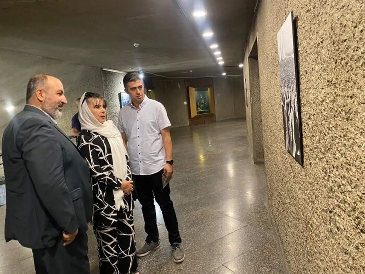تیپ خفن سفیر زن بولیوی در برج آزادی + ببینید