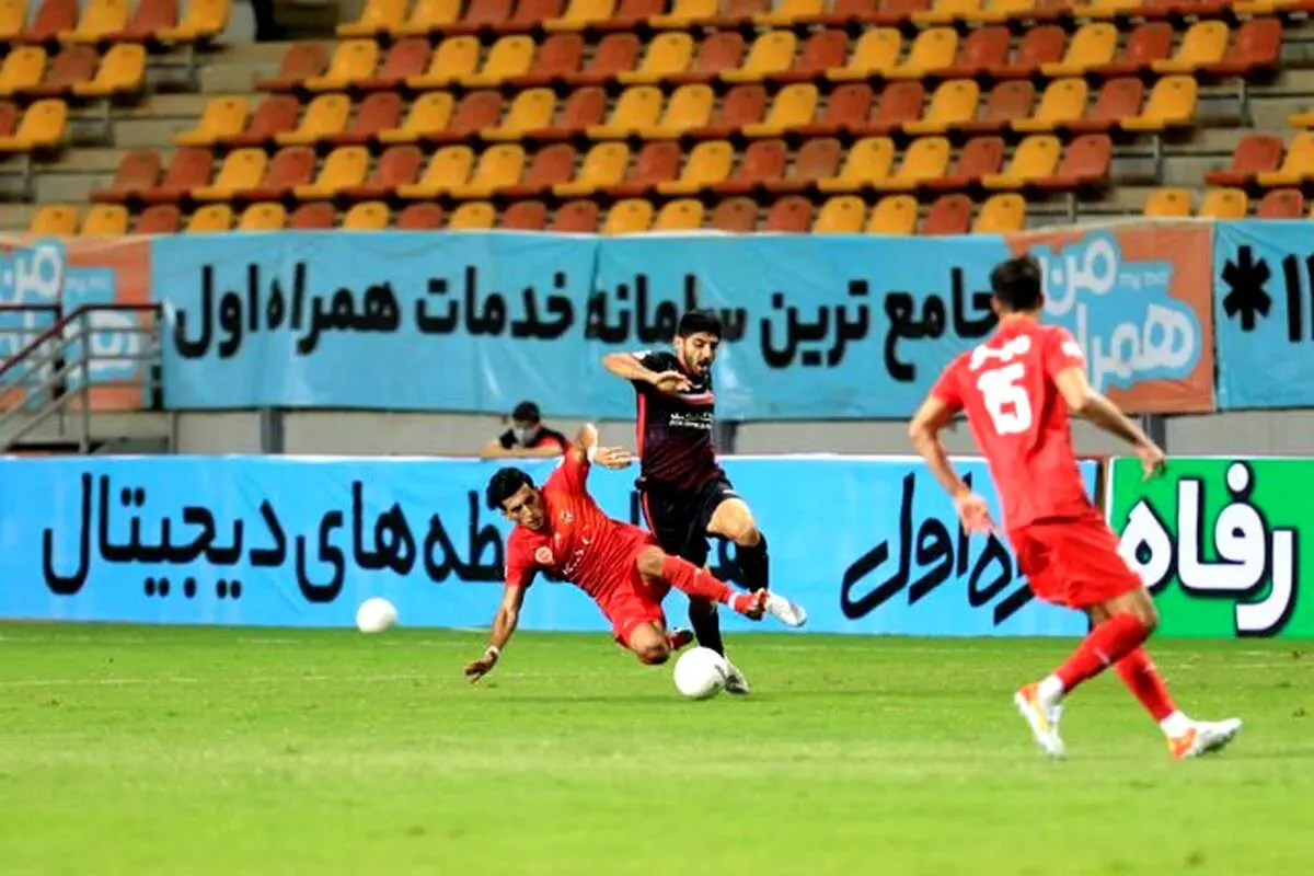 درگیری در پایان مسابقه پرسپولیس و فولاد