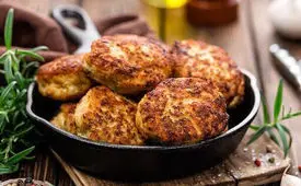 طرز تهیه کوکو مرغ کردی؛ شام راحت و خوشمزه