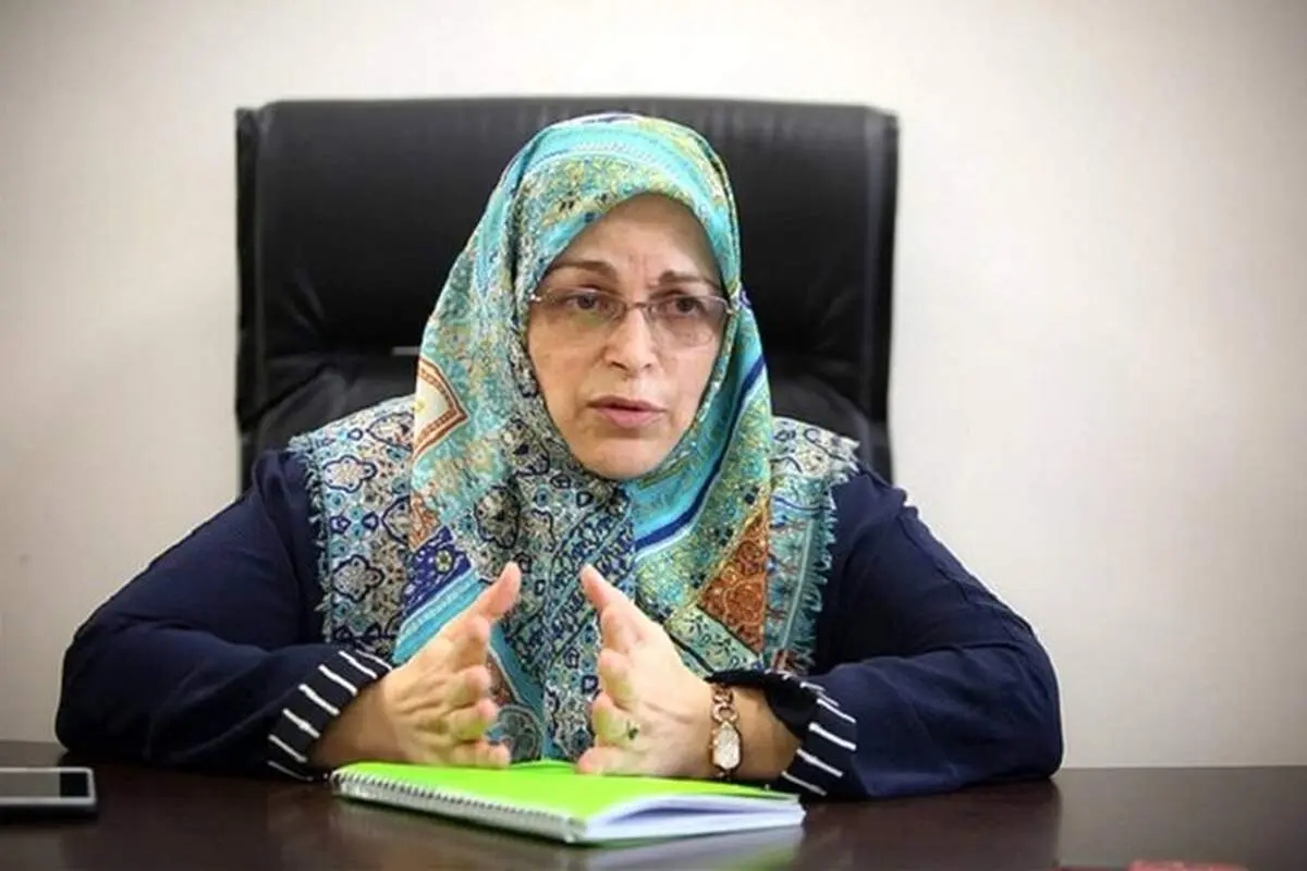 آذر منصوری: طبقه متوسط ایران در حال فقیر شدن است