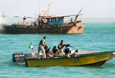 توقیف ۵ فروند شناور صیادی حامل سوخت قاچاق در مرزهای دریایی سیستان‌وبلوچستان