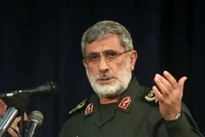 واکنش جالب سردار قاآنی به اقدام یک کودک که لباس سپاه به تن داشت + ببینید 