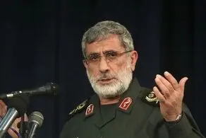 واکنش جالب سردار قاآنی به اقدام یک کودک که لباس سپاه به تن داشت + ببینید 