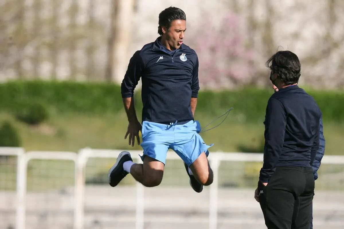 به این استقلال احترام بگذارید؛ فرهاد رکوردشکن!