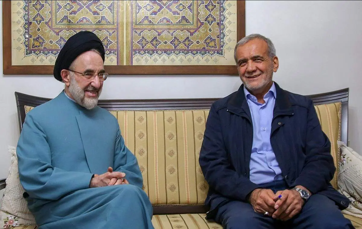 سید محمد خاتمی: به دکتر پزشکیان رأی خواهم داد| خود را متعهد به حمایت از نامزدهای جبهه اصلاحات می‌دانم