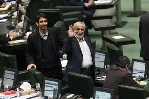 این نطق استعفای الیاس نادران قرائت نشد