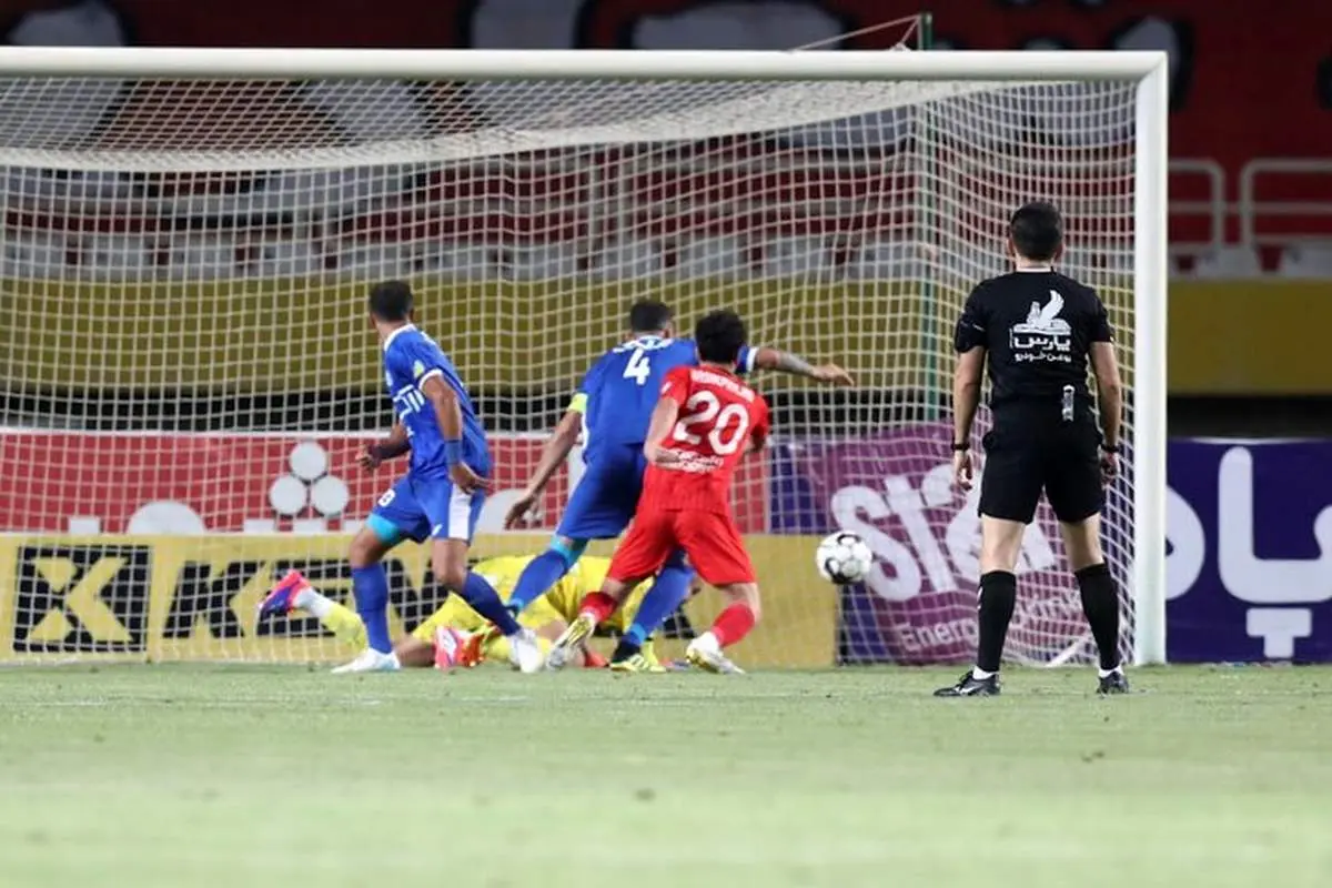  کارشناس داوری تاثیرگذارترین صحنه استقلال - تراکتور/ گل مردود سالم بود؟