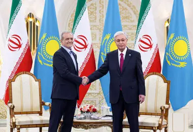 پزشکیان: نقشه راه روابط تجاری تهران - آستانه برای ارتقای سطح تجارت آماده اجراست