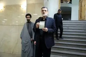 قاضی زاده هاشمی: چرا علیرغم داشتن مولفه‌های متعدد قدرت و پیشرفت خانواده عزیز ایرانی با مسائل و چالش‌های مزمن شده‌ای مواجه است