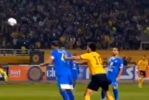 آنالیز گل جنجالی و مردود سپاهان توسط ۱۰ کارشناس داوری