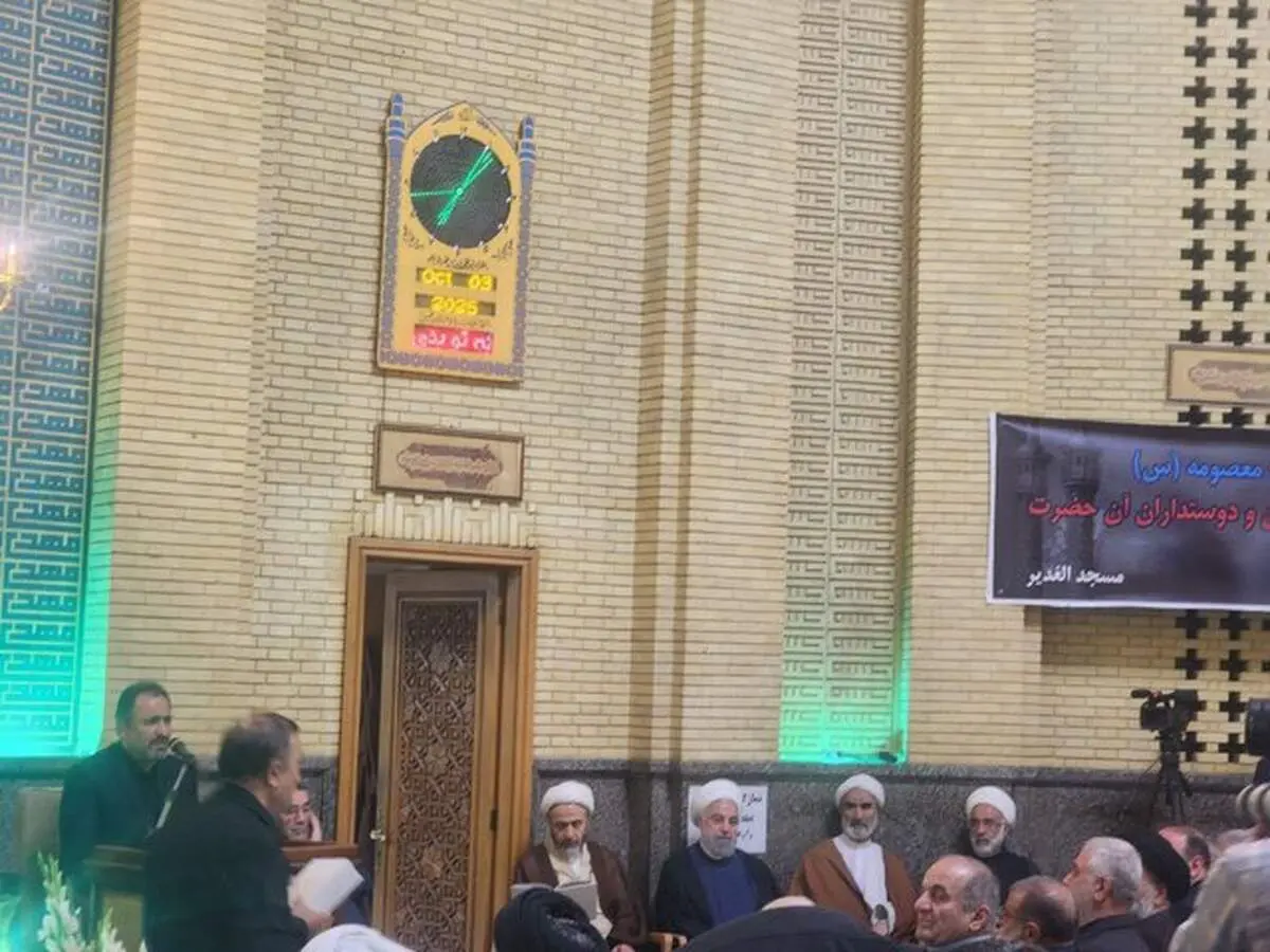 حضور حسن روحانی در مراسم ختم همسر آیت الله سیستانی
