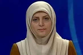 این خانم مجری از دیروز مجازی را با آهنگ خواندن بهم ریخته!/ ببینید