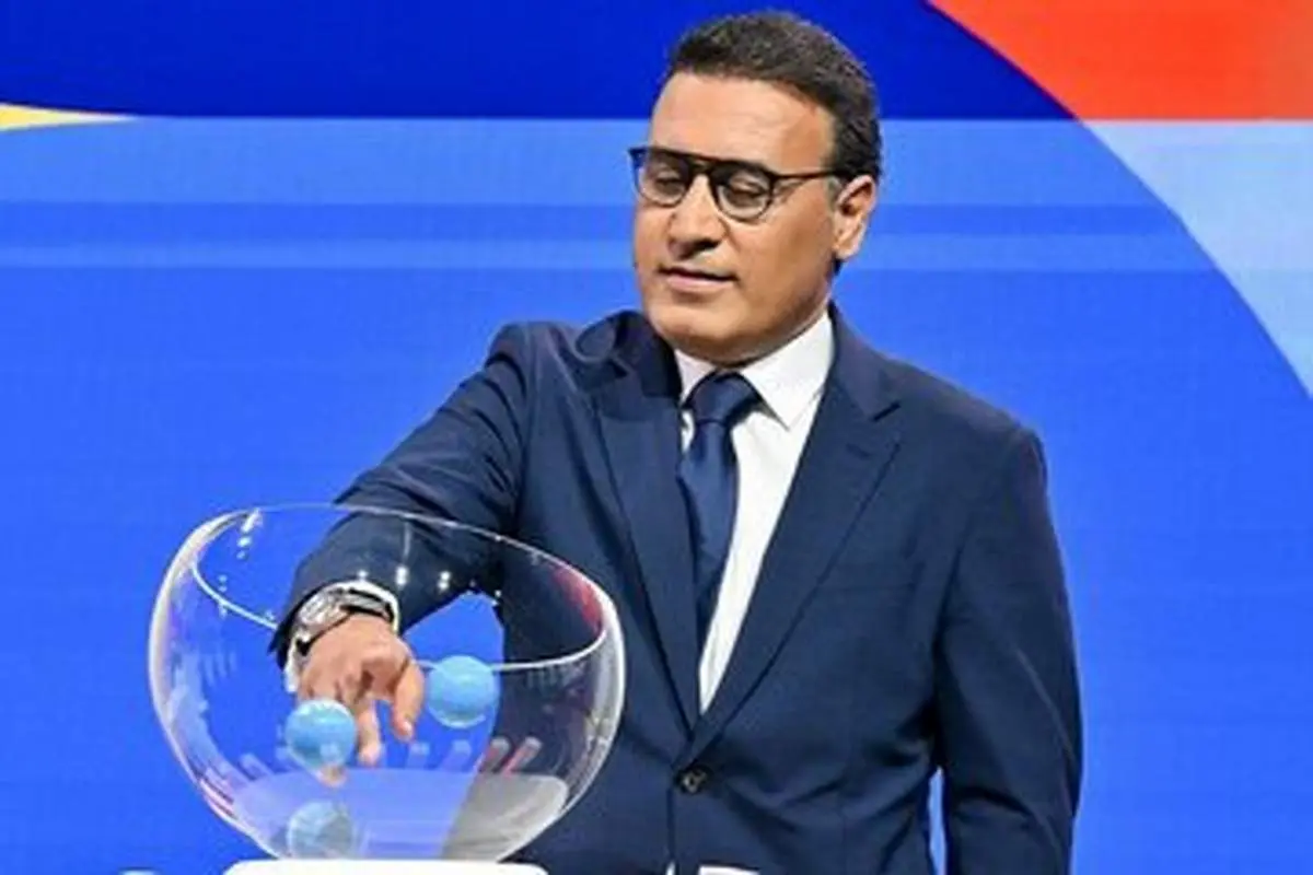 سلفی مهدوی‌کیا با کاپ جام جهانی و ساعت ۱۸۰ میلیون تومانی/ عکس