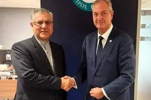 سفیر ایران در لندن با مدیر صندوق دفتر مستقل رفتار پلیس دیدار کرد