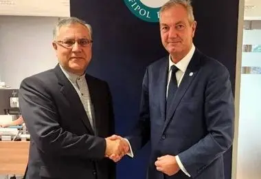 سفیر ایران در لندن با مدیر صندوق دفتر مستقل رفتار پلیس دیدار کرد