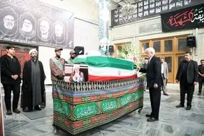 محمد رضا عارف در کنار پیکر محمد اسماعیل شوشتری + ببینید 