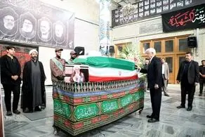 محمد رضا عارف در کنار پیکر محمد اسماعیل شوشتری + ببینید 