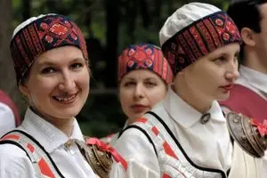 اجاره شوهر یک ساعته به دلیل کمبود مرد در این کشور!