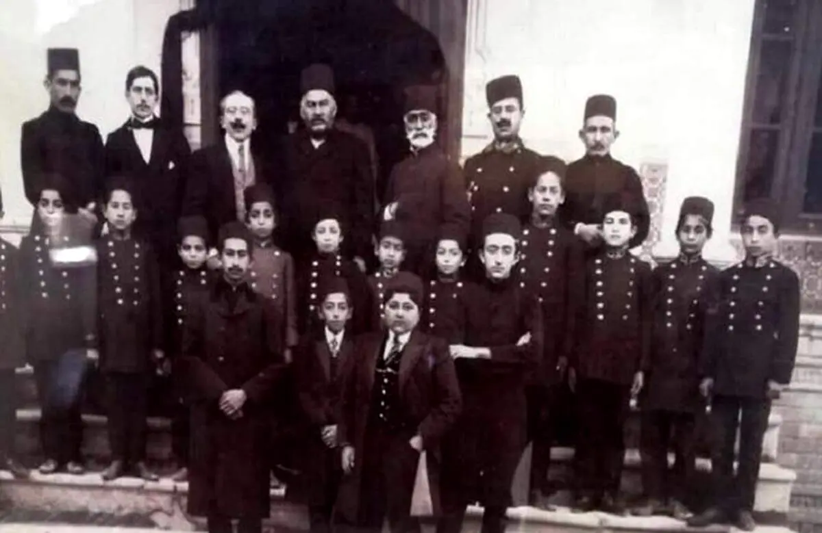 با دیدن نمره های کارنامه احمدشاه قاجار برق از سرتان می پرد+ عکس