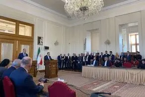 عراقچی: تحت فشار و تحریم با آمریکا مذاکره نخواهیم کرد/ از مبارزه محور مقاومت، به هر شکلی حمایت می کنیم