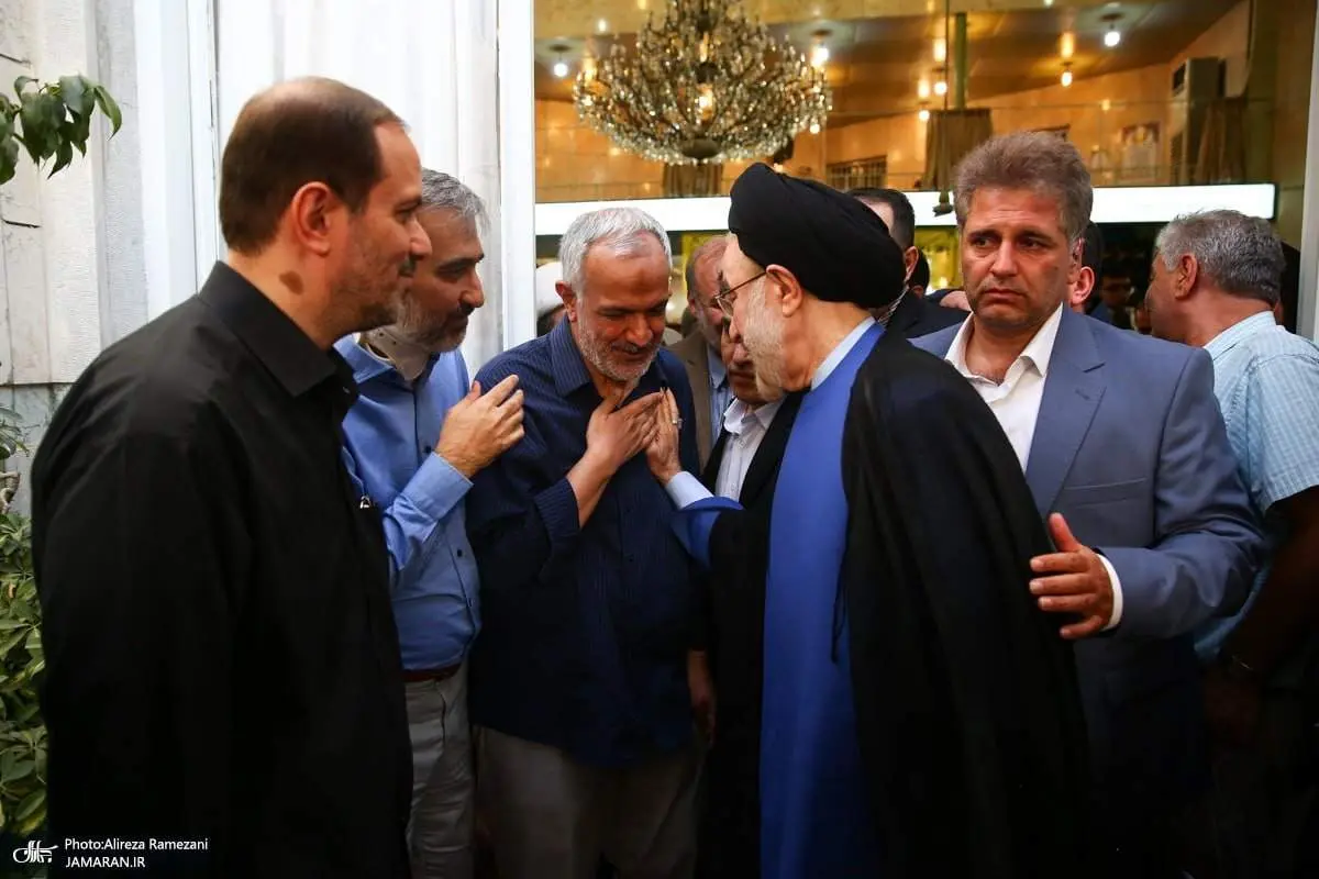 حضور سید محمد خاتمی در مراسم ختم مادر احمد مسجدجامعی + ببینید
