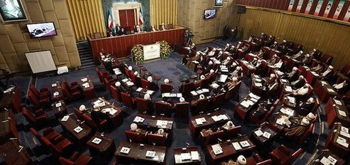 نمایندگان مجلس به فکر خودشان و دوستانشان نباشند