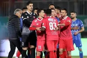 درگیری بازیکنان پرسپولیس با خودشان بعد از دربی!/عکس