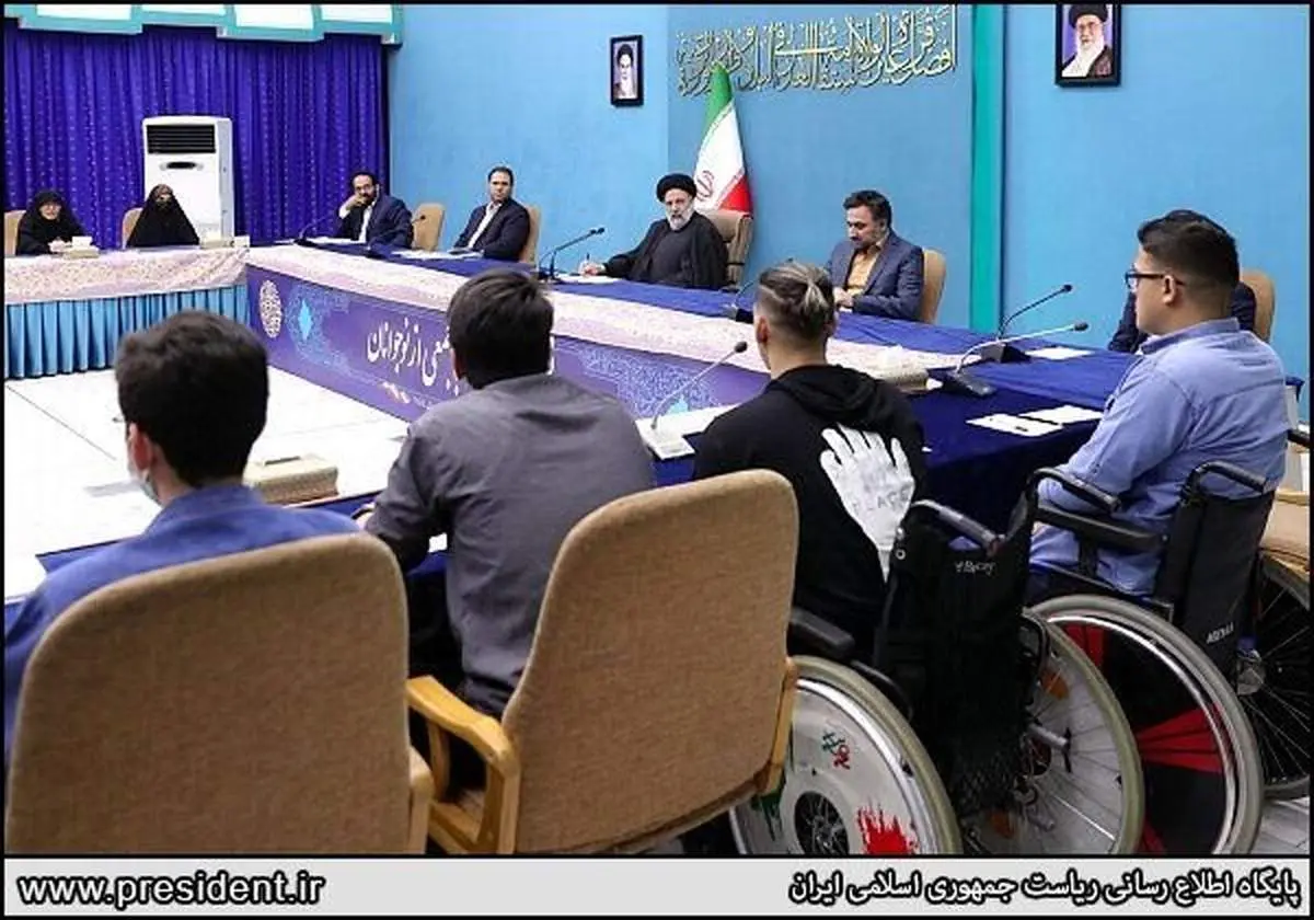 تیپ و مدل موی جالب این پسر در دیدار با رییسی سوژه شد