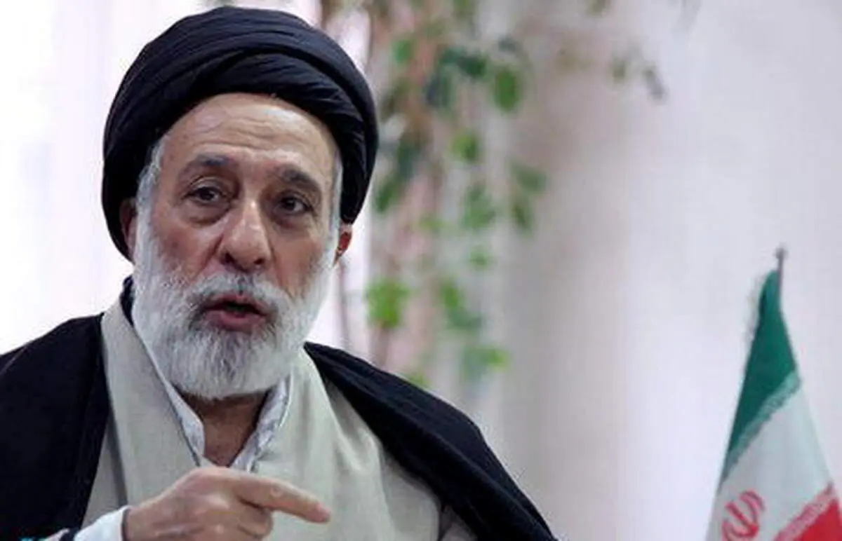 سیدهادی خامنه‌ای: تاسف آور است!