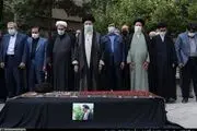 روایتی کوتاه از حاشیه اقامه نماز بر پیکر مرحوم دعایی توسط رهبری