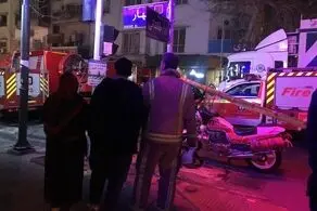 التماس مادر و پسر یکی از آتش نشانان حاضر در خیابان بهار + عکس