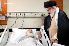 عیادت رهبر انقلاب از آیت الله نوری همدانی