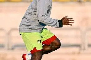 اوریه در بازی با استقلال خوزستان هم حاشیه ساز شد!