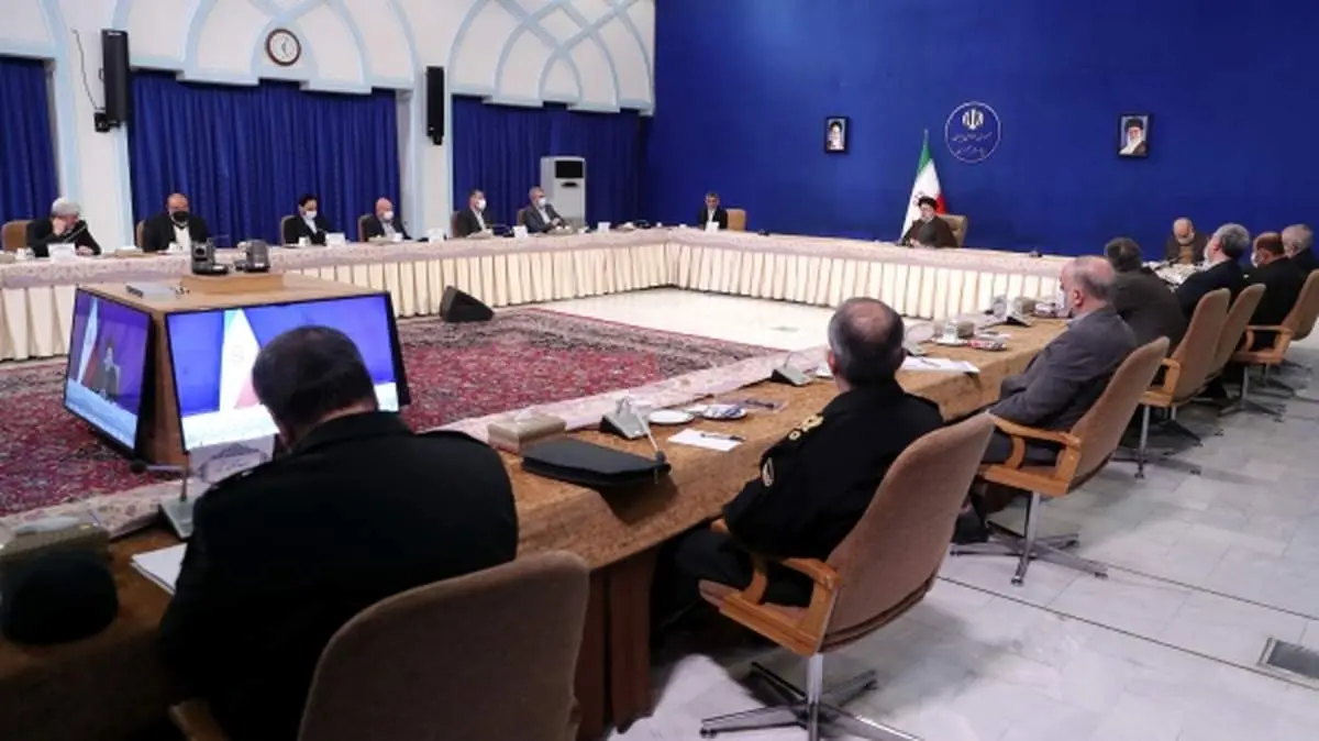 ستاد مبارزه با قاچاق کالا و ارز زمینهساز تسهیل تجارت باشد/ تدابیری اتخاذ شود که مشکلات کولهبران و ملوانان تهلجنی کاهش یابد