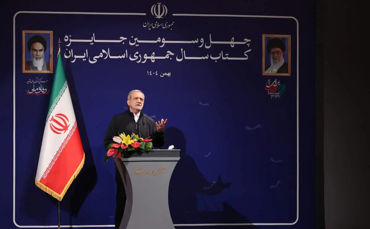 مشکلاتی که ما امروز با آن مواجهیم ناشی از عدم آگاهی و عدم مطالعه است