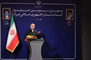 مشکلاتی که ما امروز با آن مواجهیم ناشی از عدم آگاهی و عدم مطالعه است