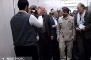 حضور فردی با لباس خاکی به وزارت نفت خبرساز شد