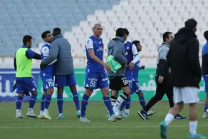 رختکن پرالتهاب استقلال بعد از بازی با نساجی