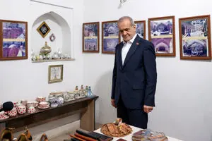 بازدید رئیس جمهور از مسجد کبود ایروان