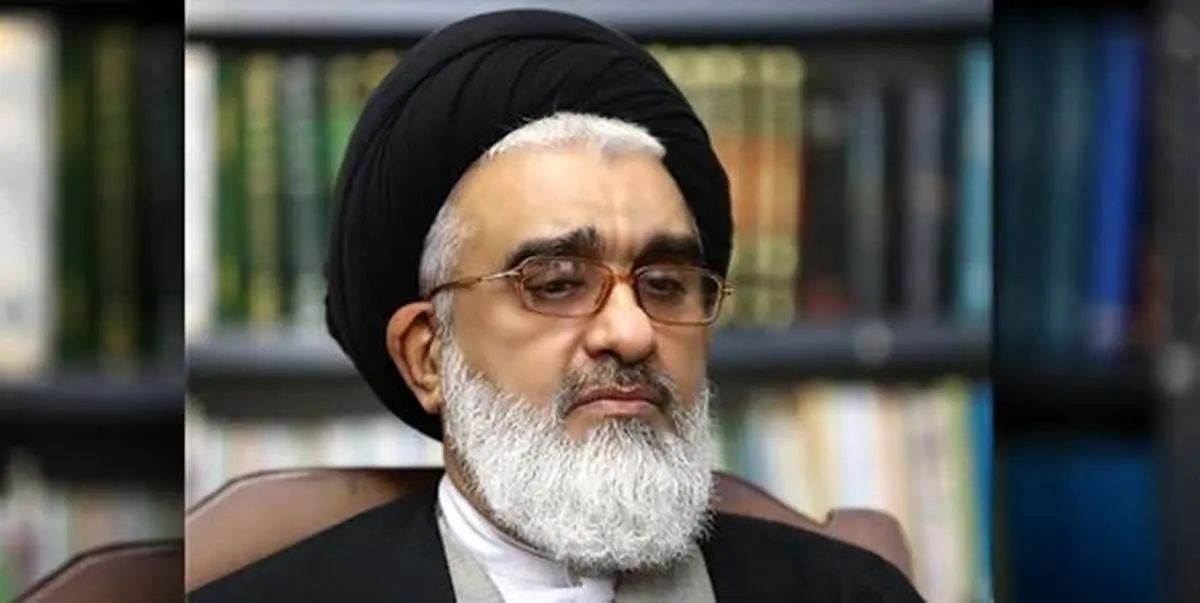 امام جمعه قم: دشمن میخواهد بی حجابی را نماد اعتراض ملی جلوه بدهد