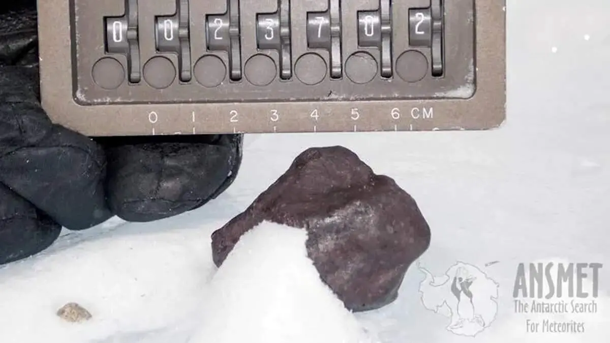 این شهاب‌سنگ می‌تواند معمای آب‌های سیاره زمین را حل کند