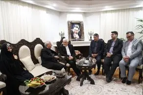 دیدار معاون اول رئیس‌جمهور با خانواده‌های آیت‌الله رئیسی و مالک رحمتی 