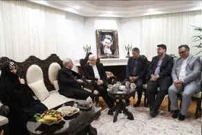 دیدار معاون اول رئیس‌جمهور با خانواده‌های آیت‌الله رئیسی و مالک رحمتی 