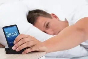 هرگز صبح‌ها بعد از زنگ خوردن ساعت، دوباره نخوابید
