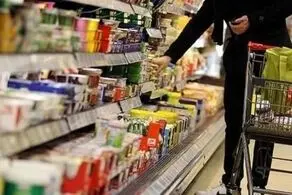 رفتار بی‌شرمانه خانم دکتر با یک مرد در بقالی+عکس
