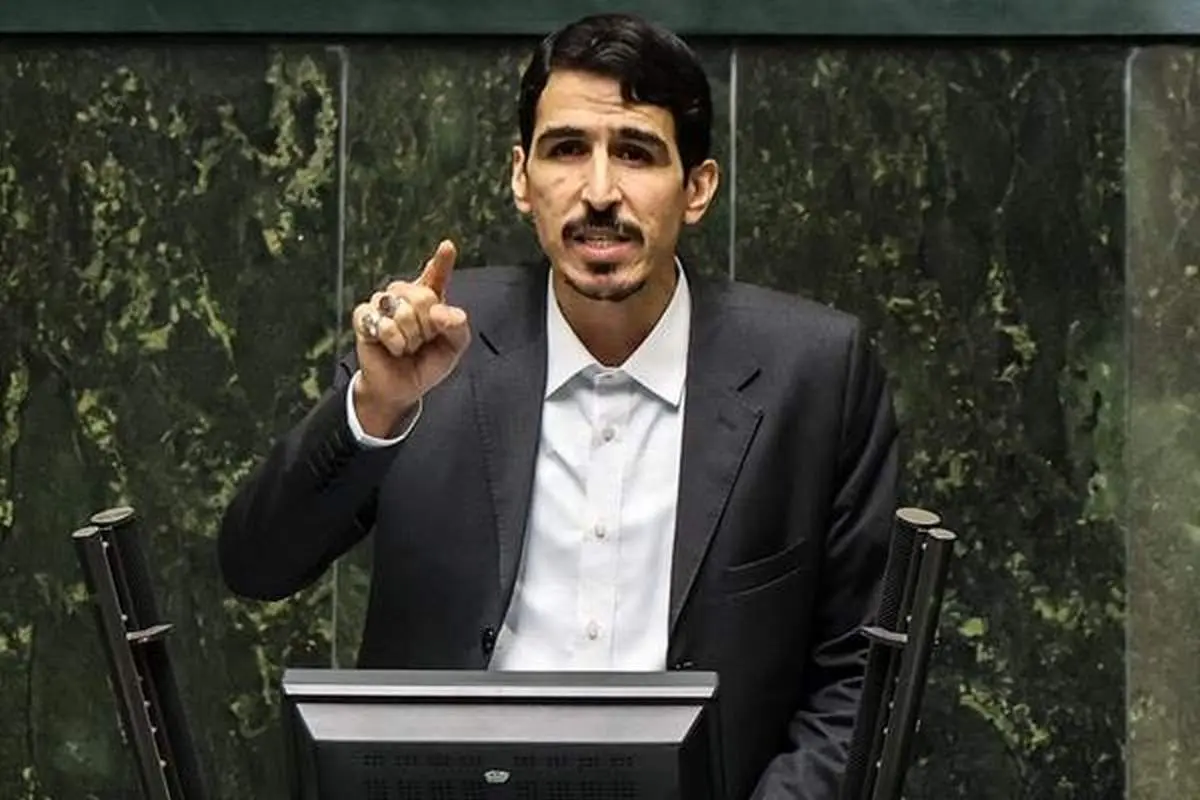 چرا اسامی نمایندگانی که سه بار غیبت غیر موجه در یک ماه داشتند در روزنامه درج نشده است؟