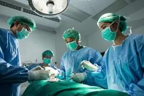 پیوند زدن گوش زن جوان روی دستش! + عکس