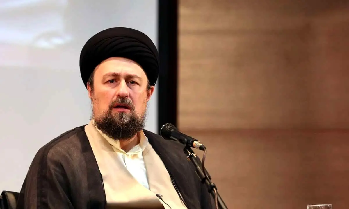 تصاویر اشک ریختن سید حسن خمینی در مراسم ختم پدر همسرش + ببینید 